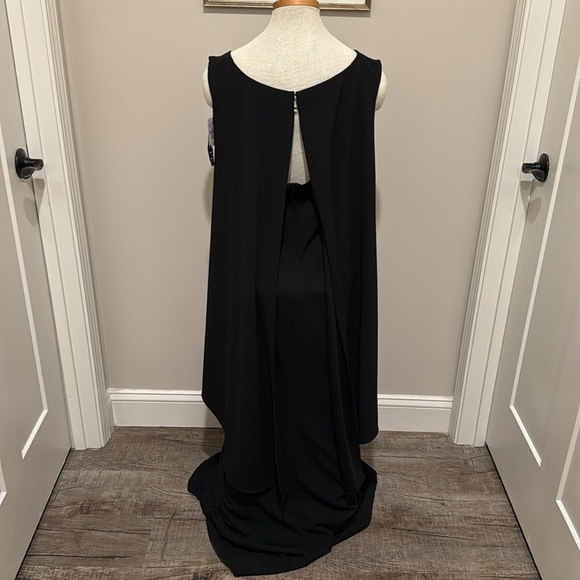 NWT!! Xscape - Black Pleated Cape Overlay Sleeveless Formal Sheath Dress - 14 - Picture 7 of 10